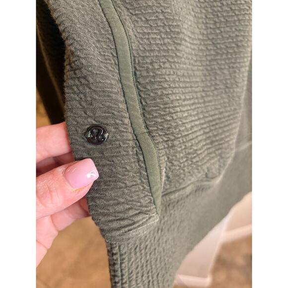 Lululemon On Repeat Olive Green Bomber Jacket Size 4 - Picture 5 of 5